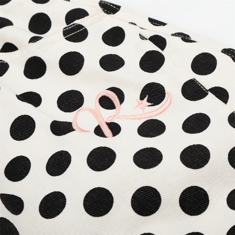Color blocked polka dot loose straight shorts - Image 3