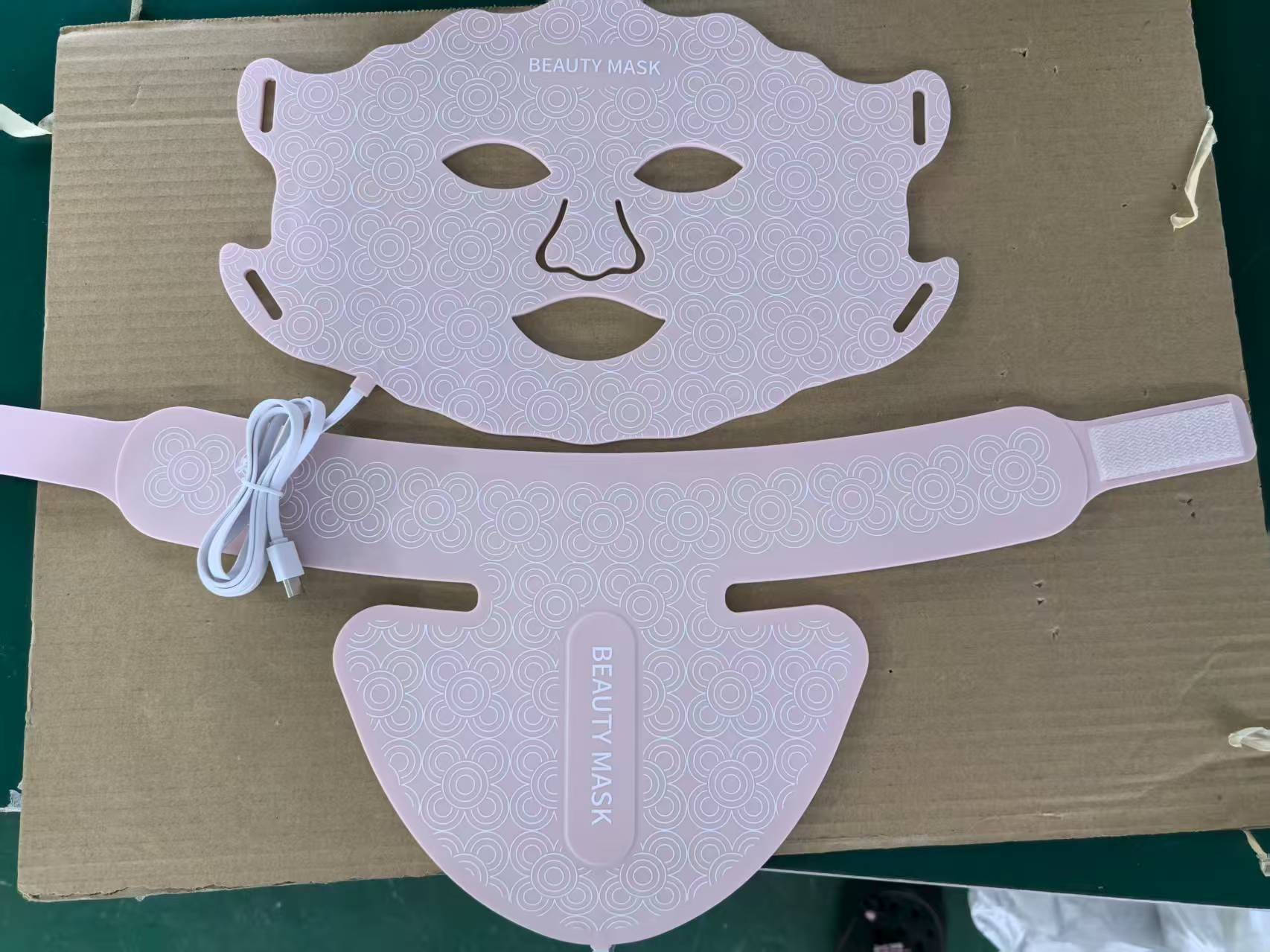 Red Light LED Facial Photon Rejuvenation Device With Silicone Beauty Mask - Image 8