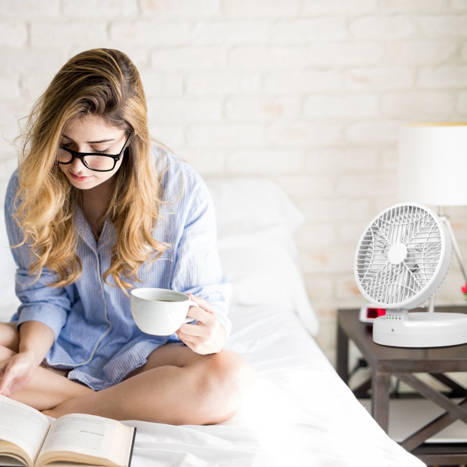 Quiet Table Fan 90 Degree Foldable Desk Fan With 4 Wind Speeds Type-C Rechargeable Wall-Mounted Fan Portable Desktop Fan For Home Bedroom Kitchen Office Outdoor Travel - Image 10