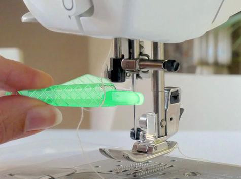 Sewing Machine Quick Threader Small Fish Needle Threader - Image 2