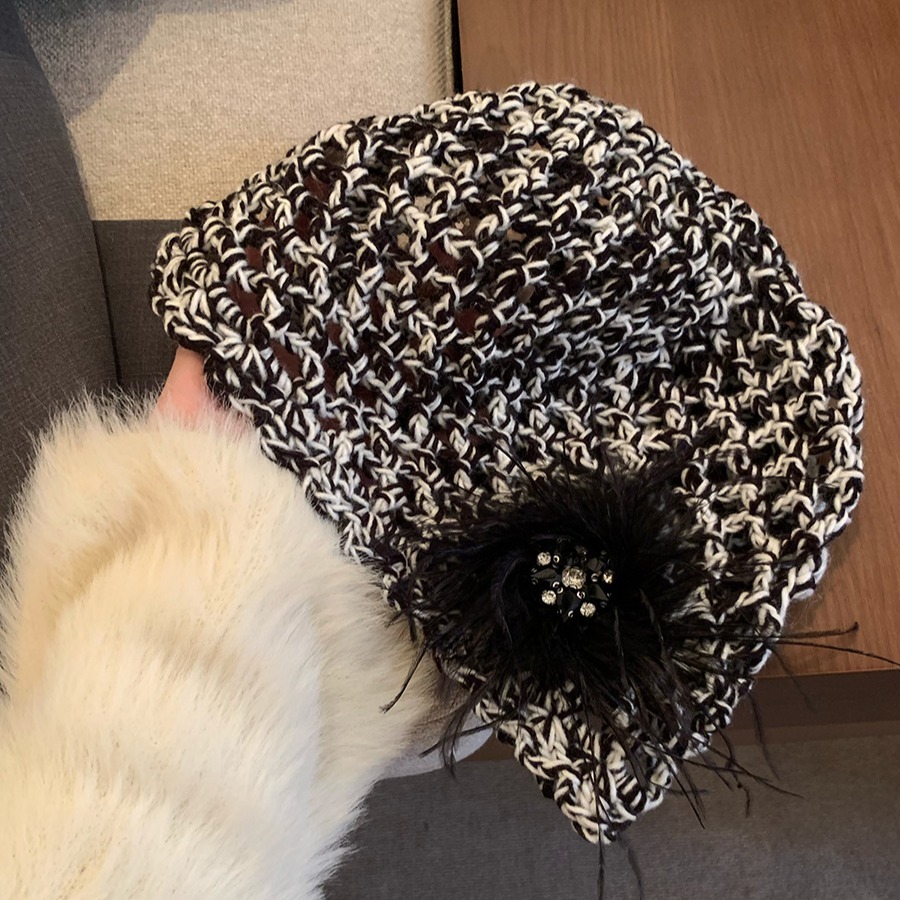 French Retro Black Feather Hand-woven Knitted Hat - Image 6