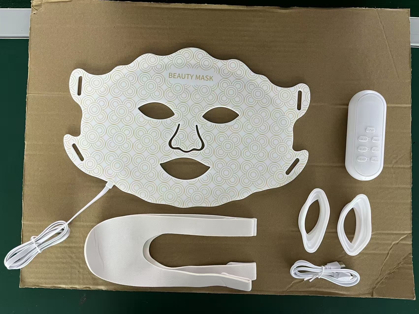 Red Light LED Facial Photon Rejuvenation Device With Silicone Beauty Mask - Image 9