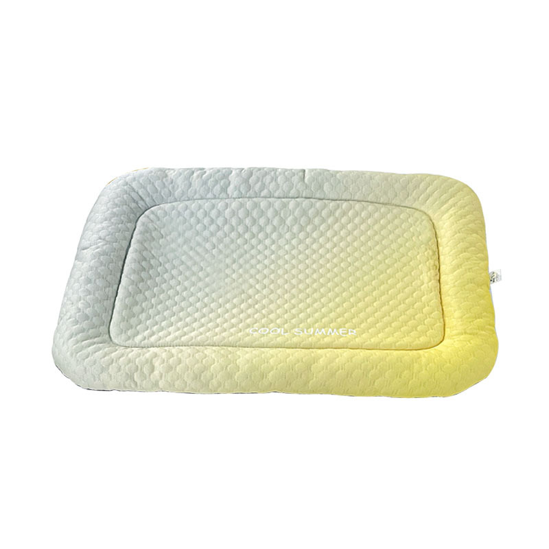 Cooling Pet Pad for Summer – Breathable Cold‑Silk Ice Mat, Gentle on Skin, Gradient Colors - Image 2